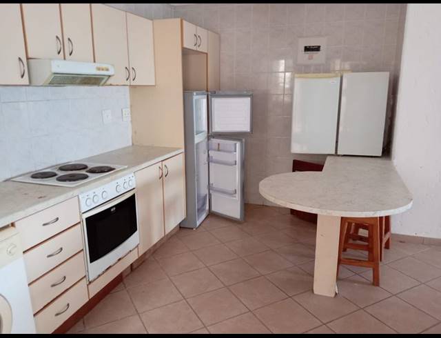 2 BEDROOM APARTMENT FOR SALE IN LAWRENCE ROCKS